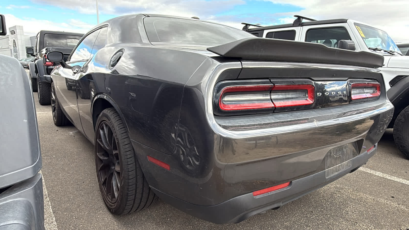 2016 Dodge Challenger SXT photo 2