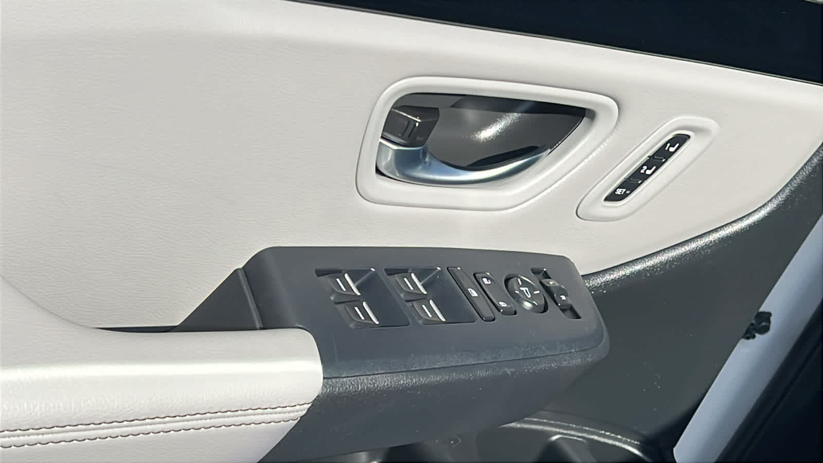 Thumbnail: 2025 Honda Pilot - 22
