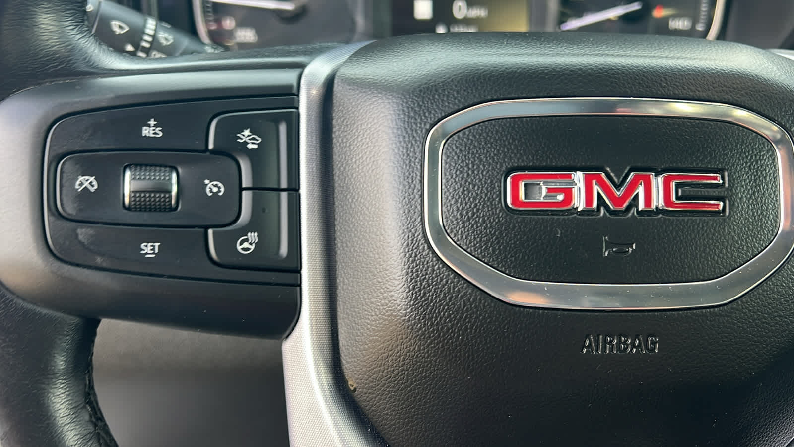 Thumbnail: 2021 GMC Sierra 2500 - 19