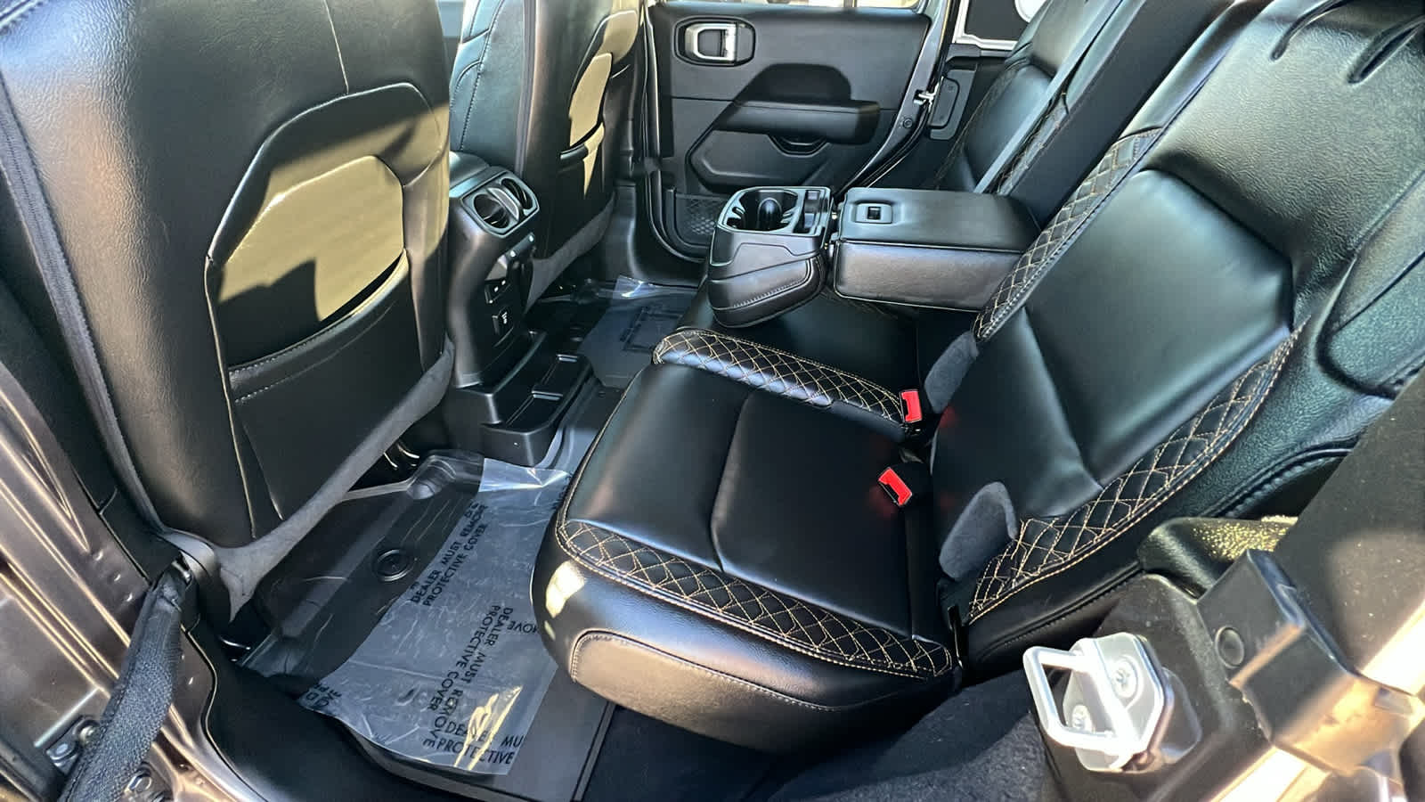 Thumbnail: 2021 Jeep Wrangler - 24