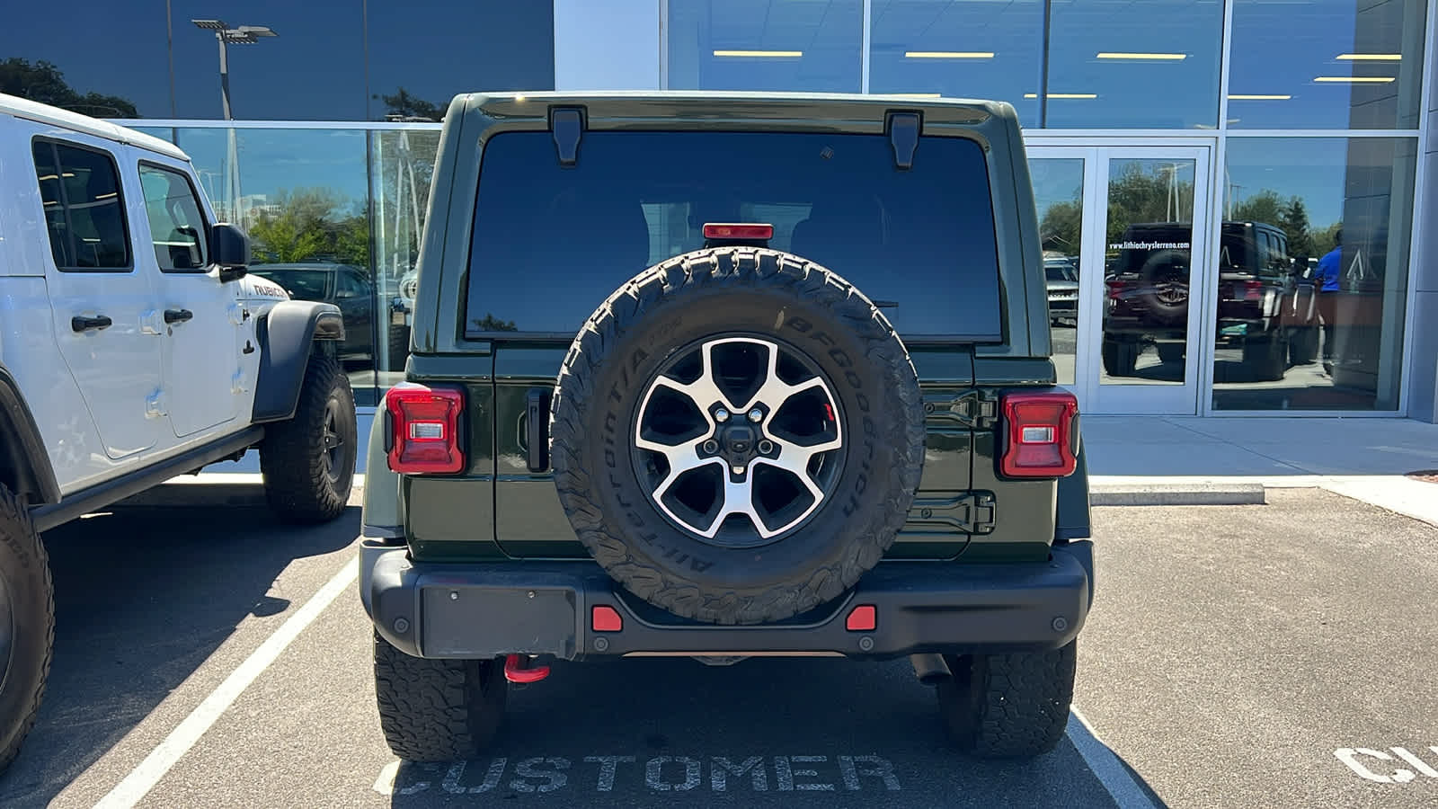 Thumbnail: 2022 Jeep Wrangler - 6