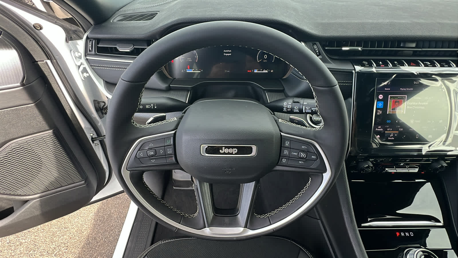 Thumbnail: 2025 Jeep Grand Cherokee L - 18