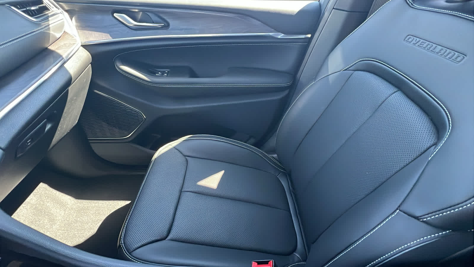 Thumbnail: 2025 Jeep Grand Cherokee L - 12