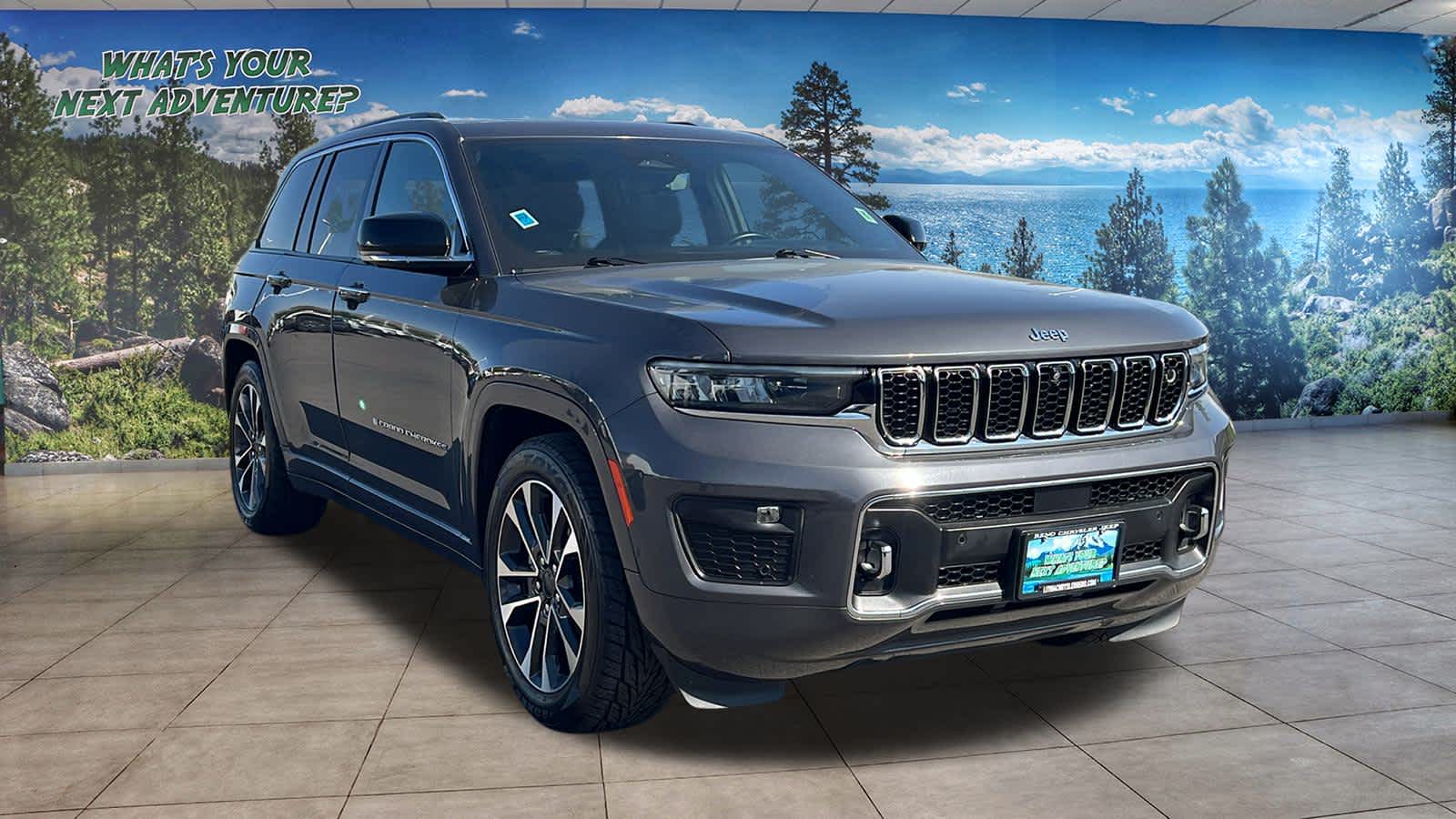 2022 Jeep Grand Cherokee Overland 3