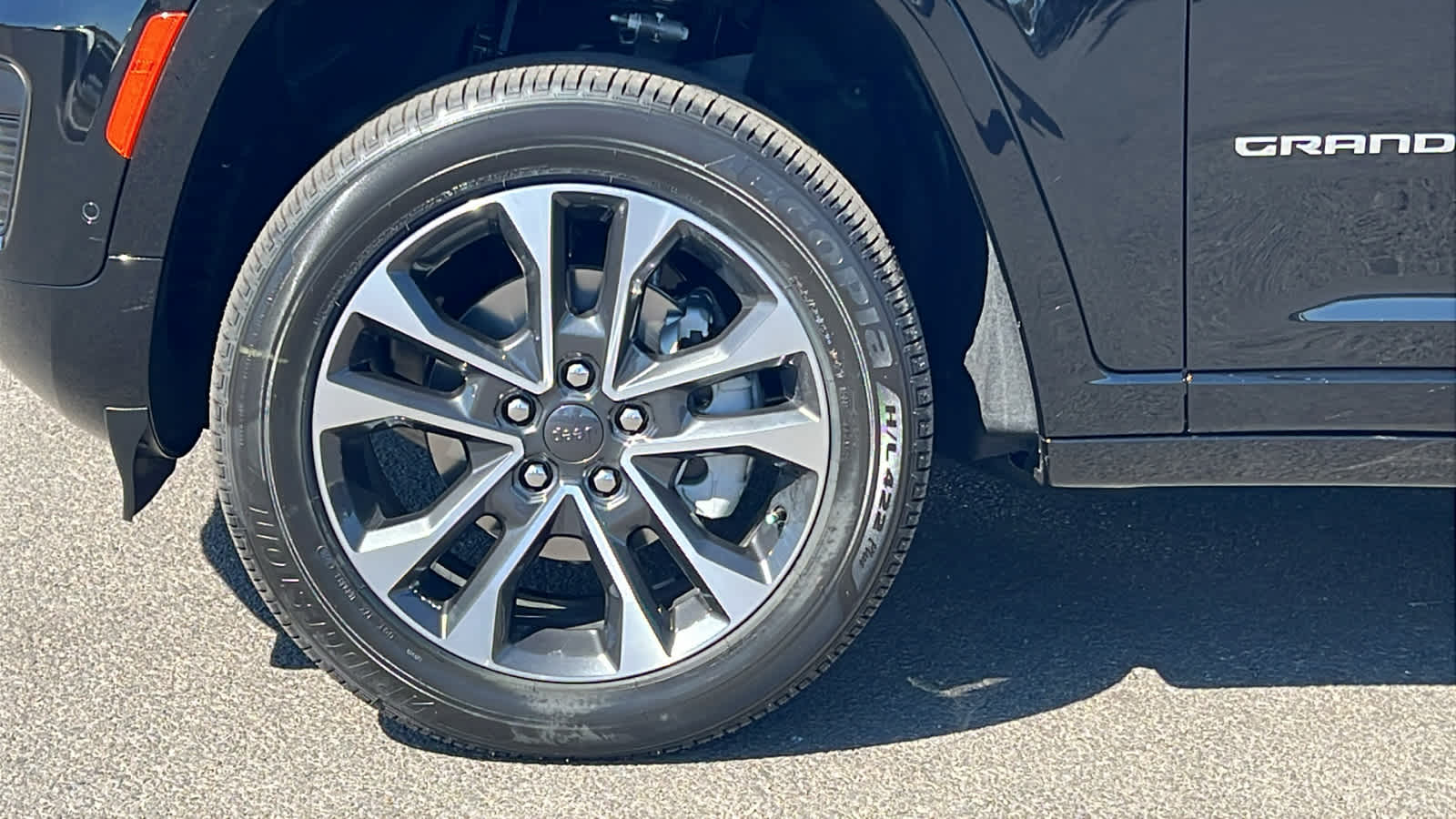 Thumbnail: 2025 Jeep Grand Cherokee - 9