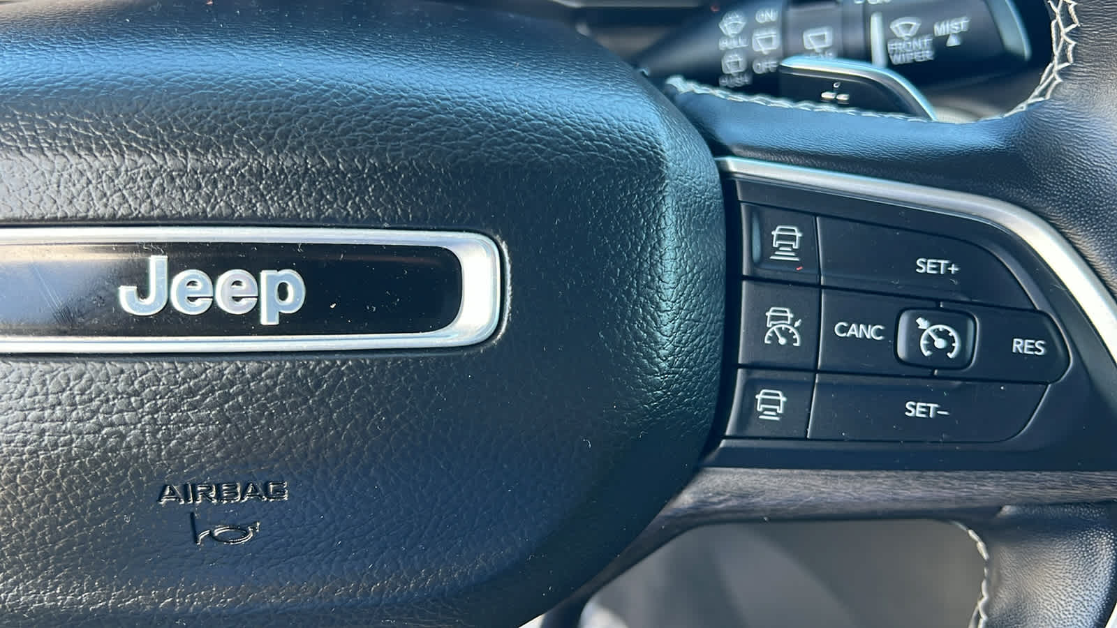 Thumbnail: 2022 Jeep Grand Cherokee - 20