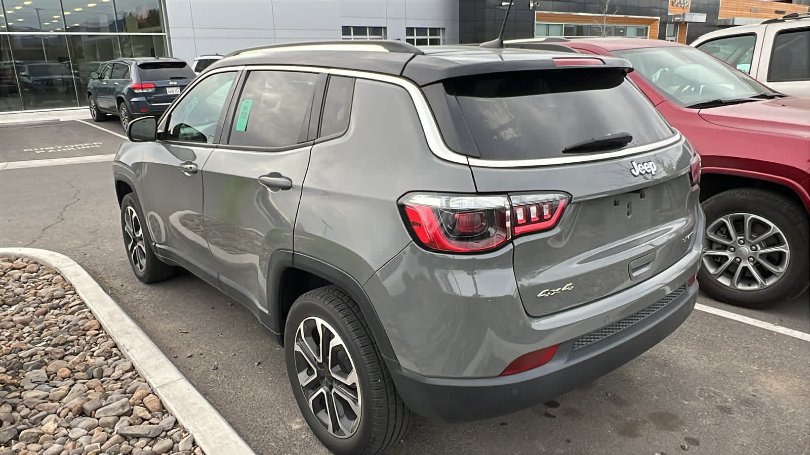 Thumbnail: 2022 Jeep Compass - 10