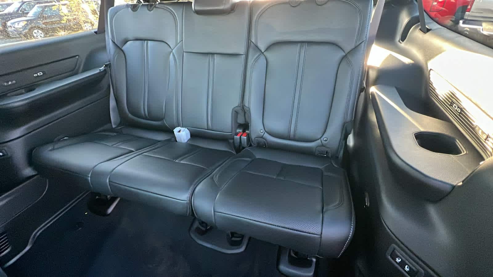 Thumbnail: 2026 Jeep Grand Wagoneer L - 31