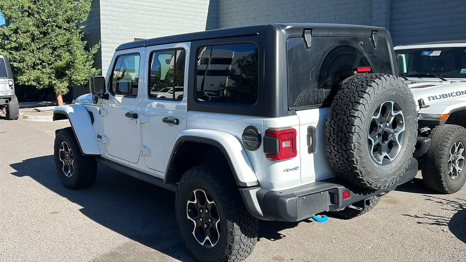 Thumbnail: 2023 Jeep Wrangler - 6