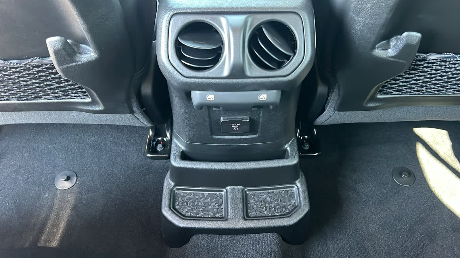 Thumbnail: 2025 Jeep Wrangler - 25