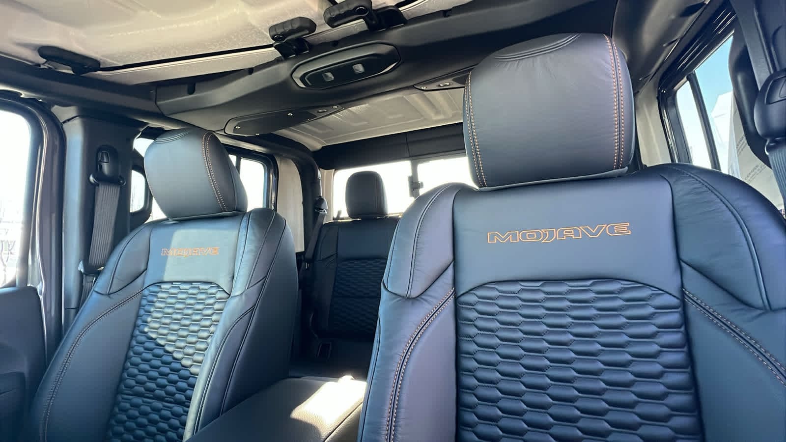 Thumbnail: 2026 Jeep Gladiator - 11