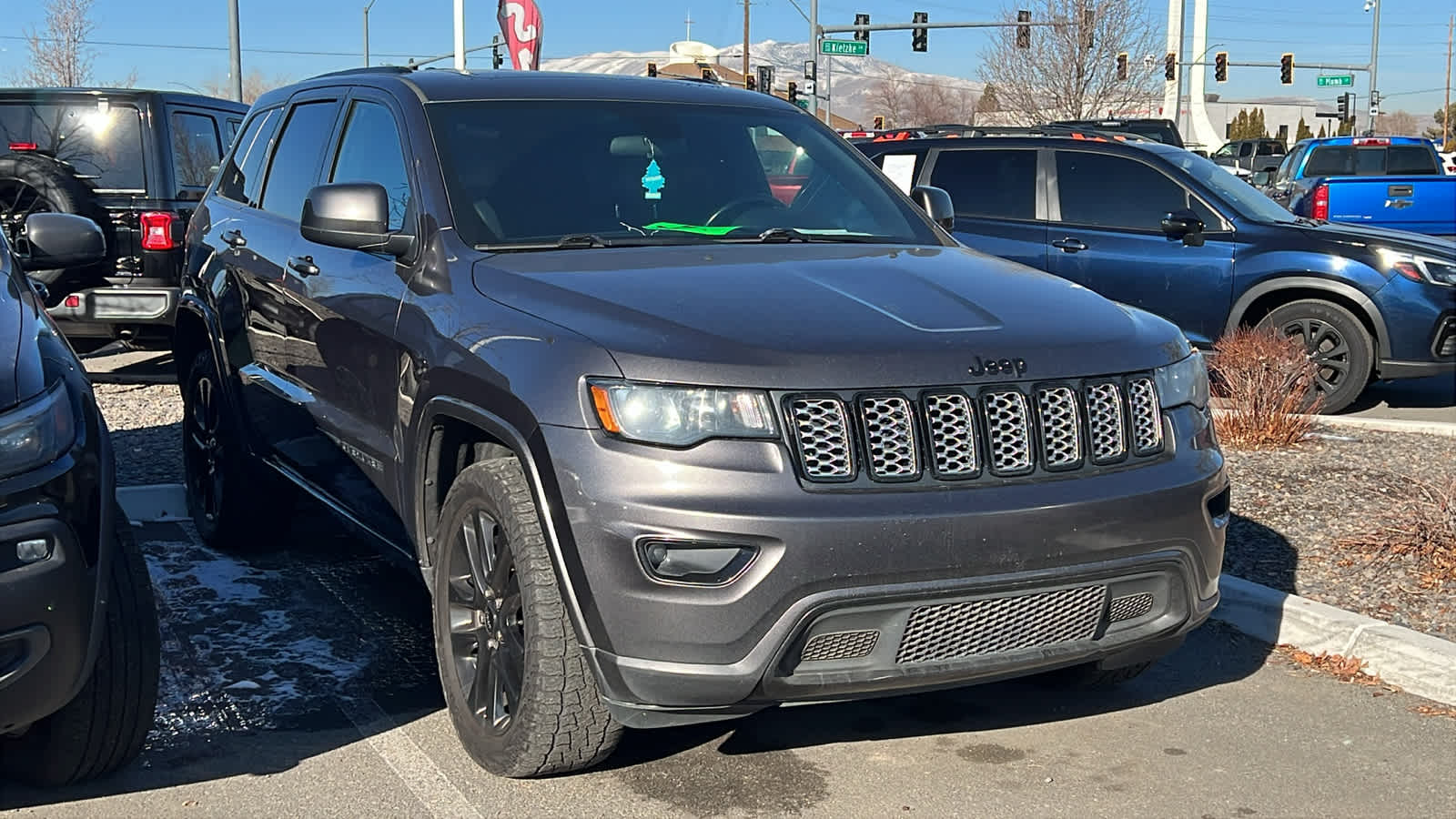 Thumbnail: 2021 Jeep Grand Cherokee - 3