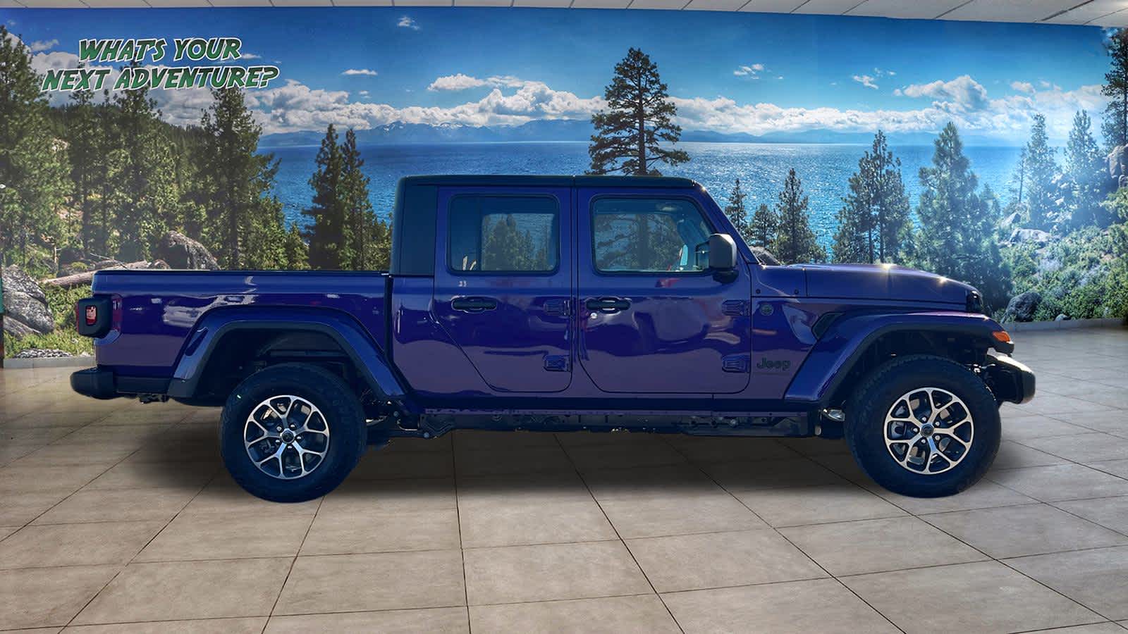 Thumbnail: 2026 Jeep Gladiator - 4