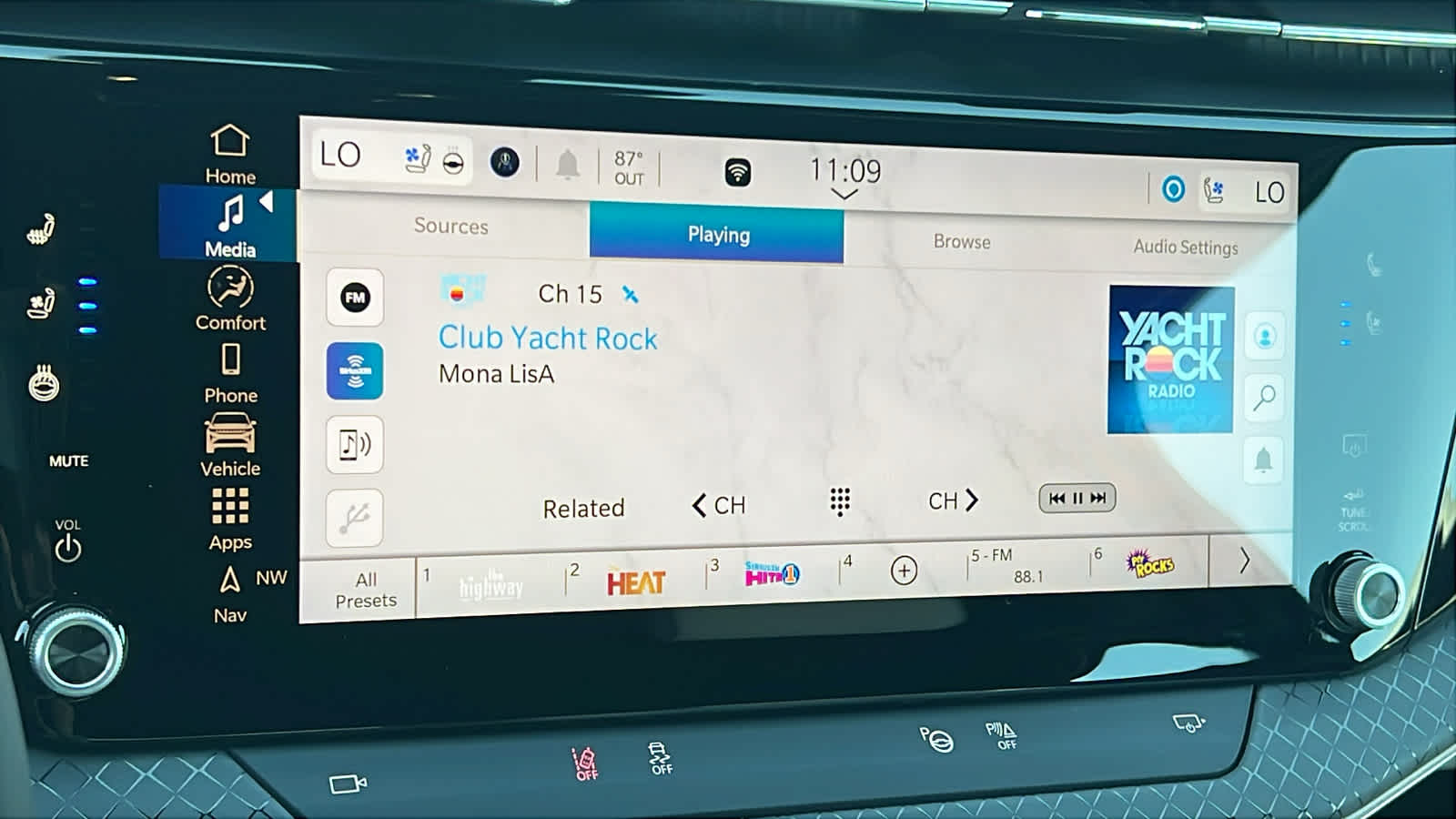 Thumbnail: 2025 Jeep Wagoneer S - 15