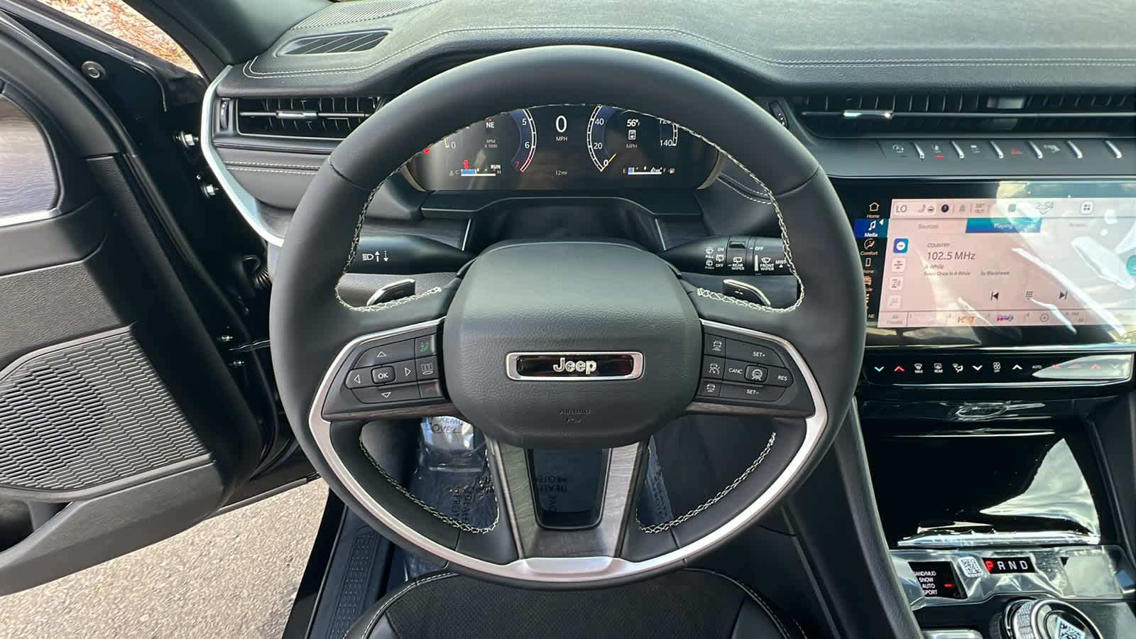 Thumbnail: 2026 Jeep Grand Cherokee - 18