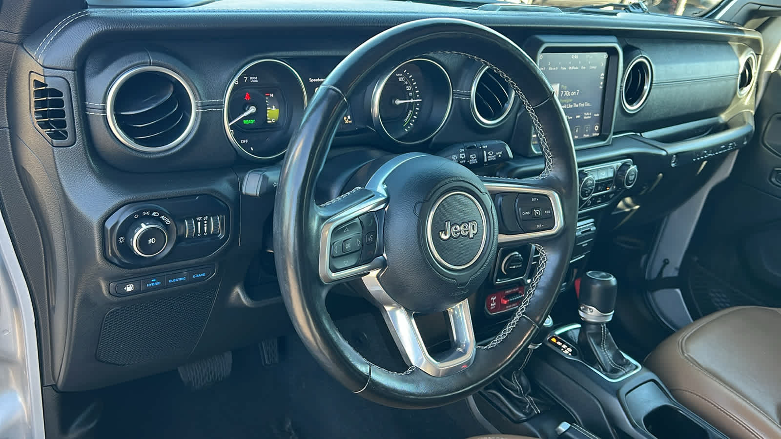 Thumbnail: 2022 Jeep Wrangler - 10