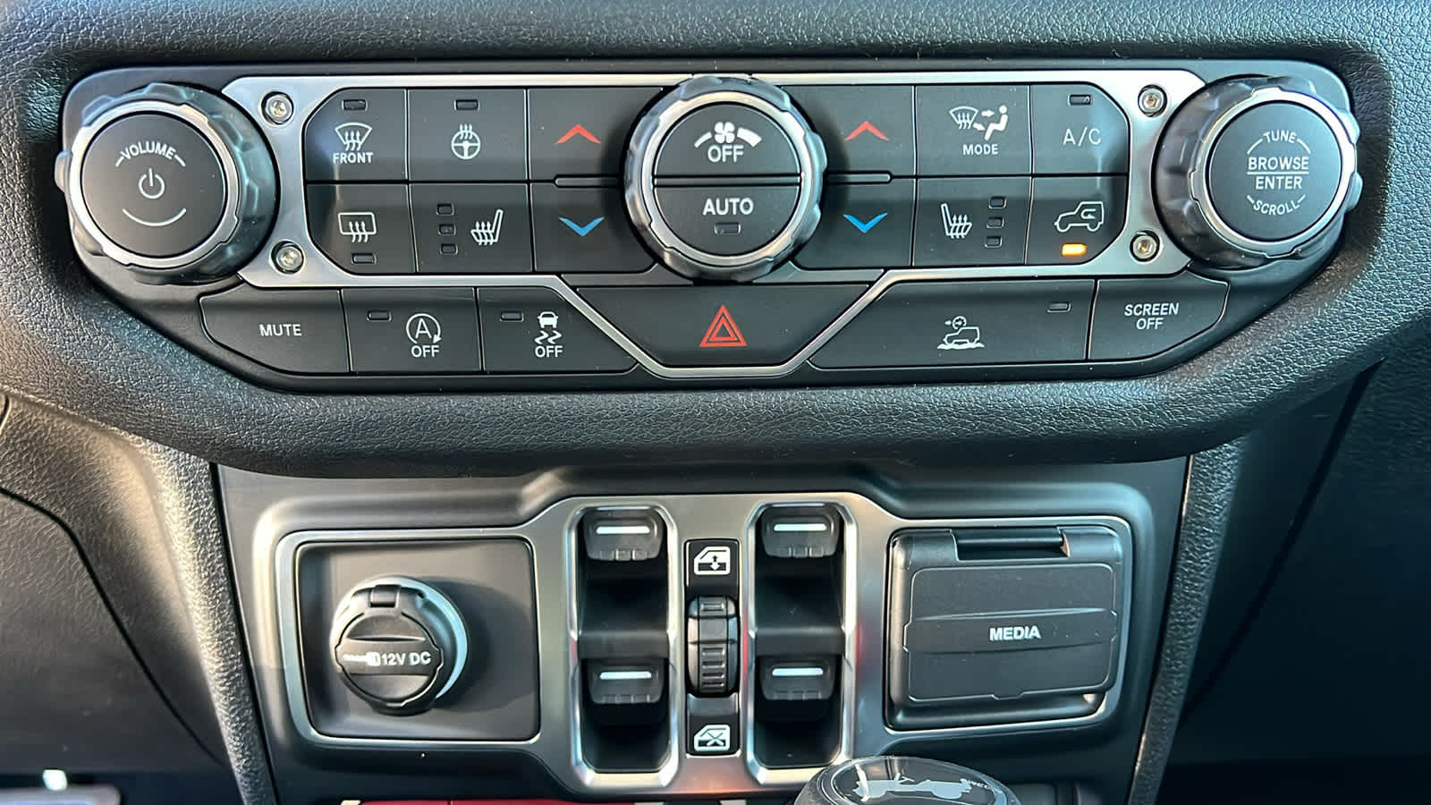 Thumbnail: 2026 Jeep Wrangler - 14