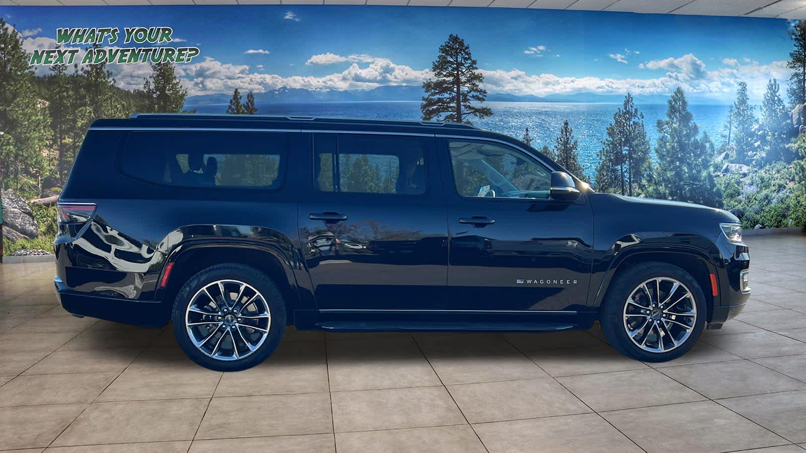 Thumbnail: 2023 Jeep Wagoneer - 4