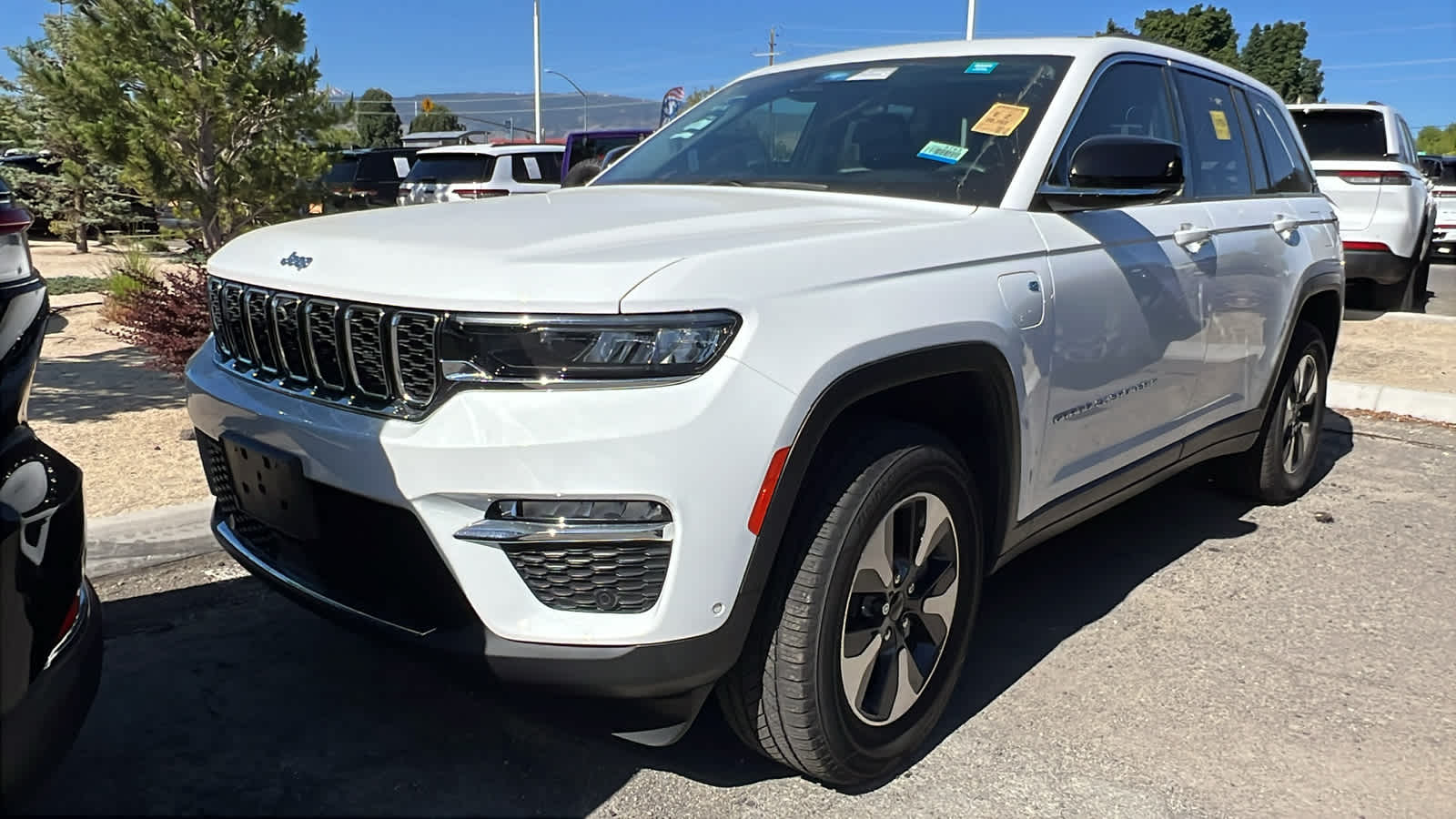 Thumbnail: 2023 Jeep Grand Cherokee - 1