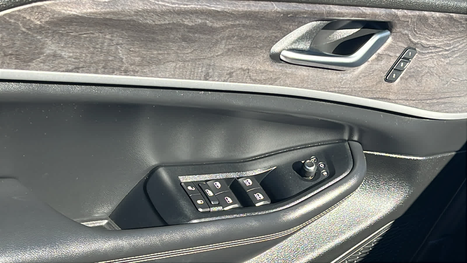 Thumbnail: 2023 Jeep Grand Cherokee - 22