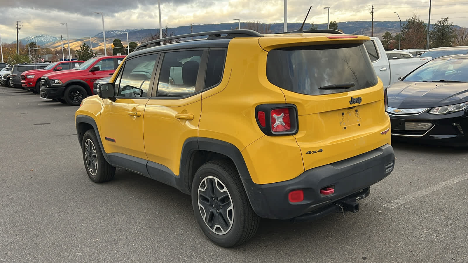 Thumbnail: 2016 Jeep Renegade - 9