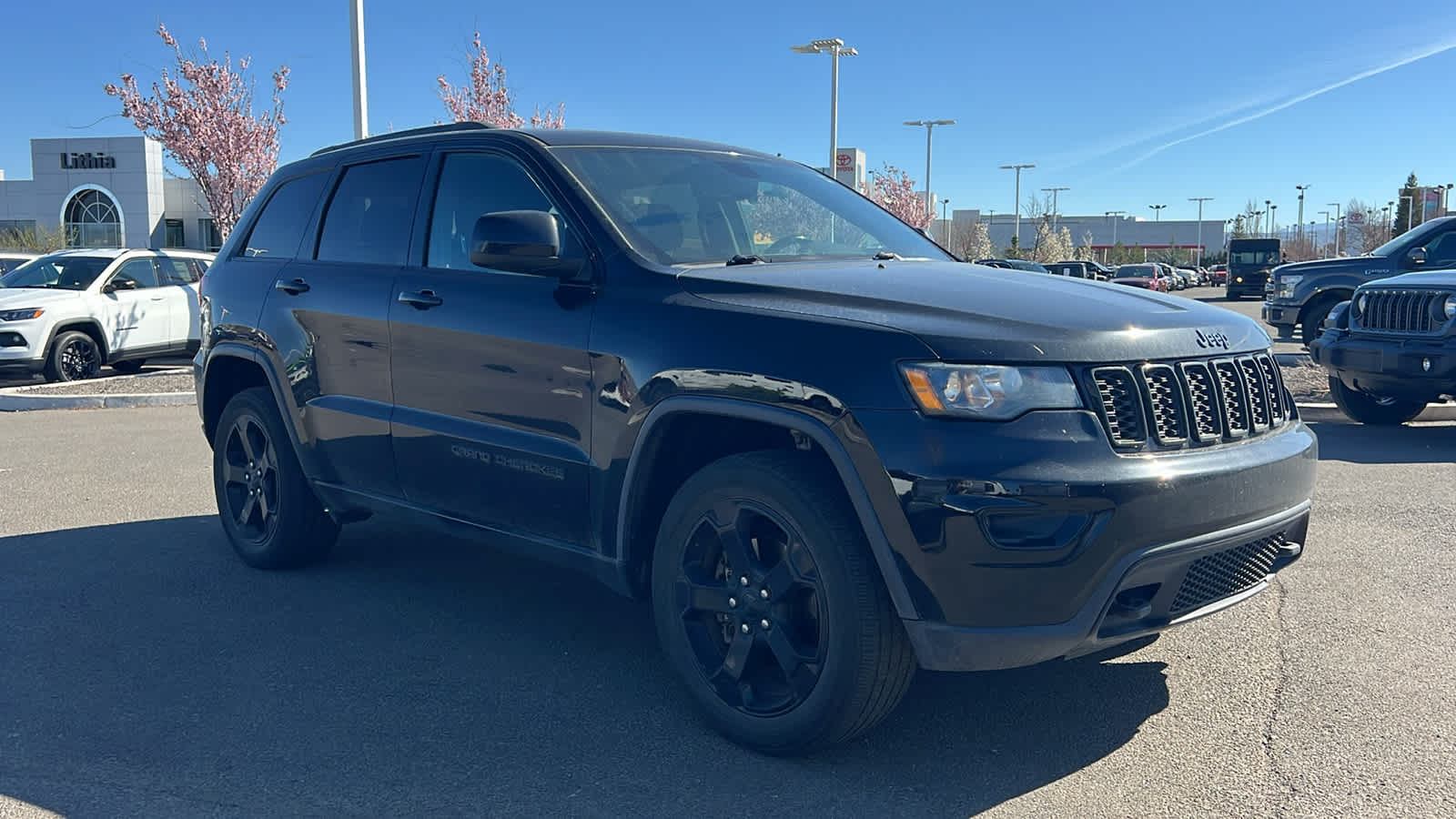 Thumbnail: 2019 Jeep Grand Cherokee - 3