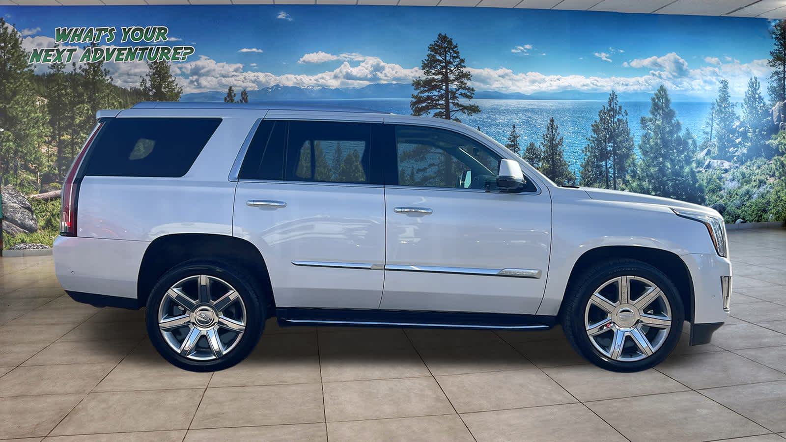 Thumbnail: 2020 Cadillac Escalade - 4