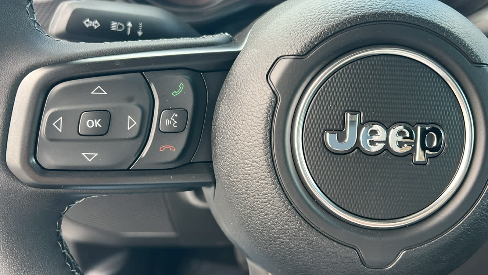Thumbnail: 2026 Jeep Gladiator - 19