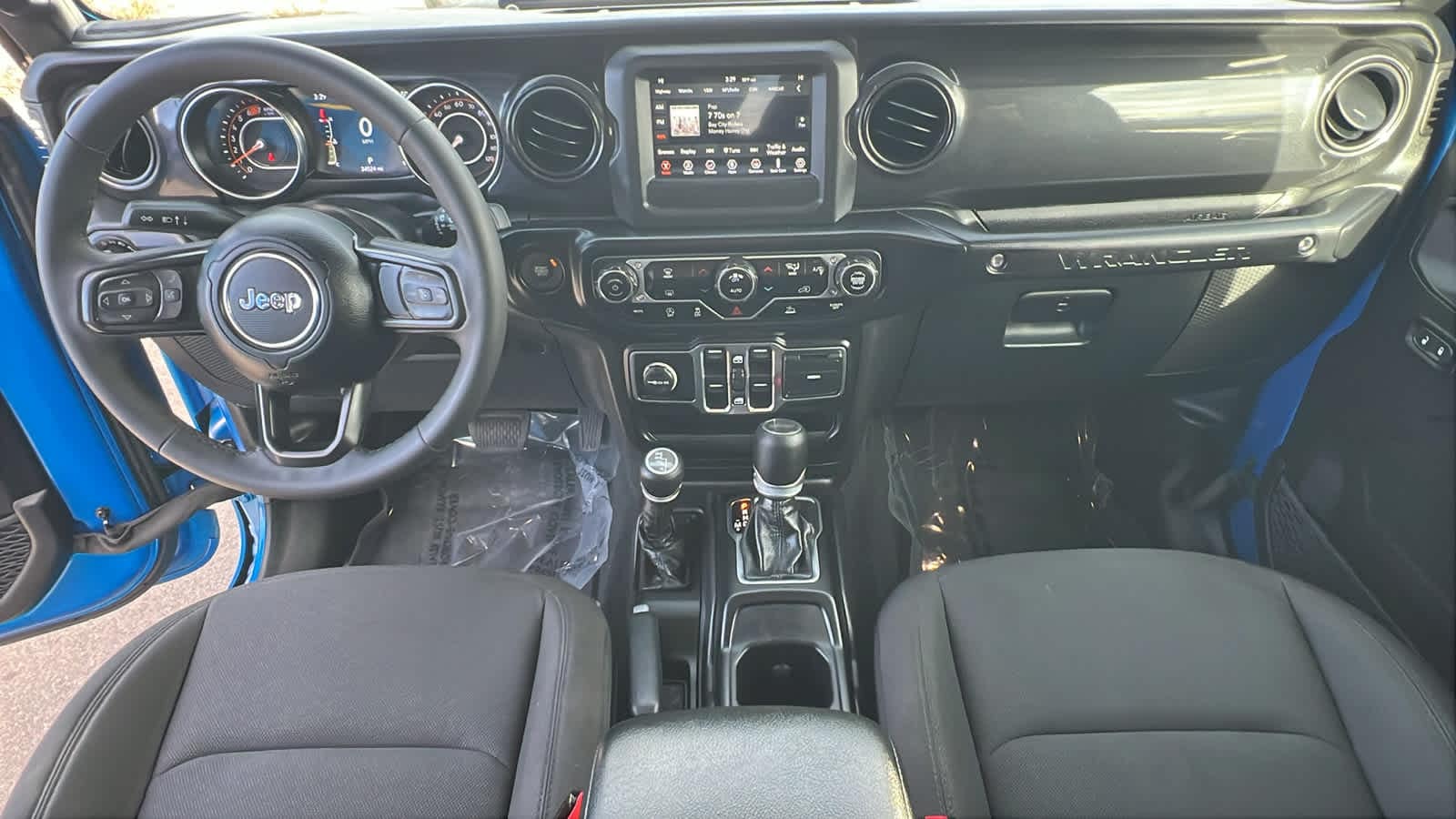 Thumbnail: 2023 Jeep Wrangler - 26