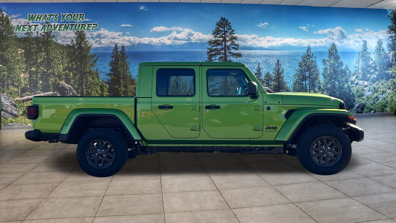 Thumbnail: 2026 Jeep Gladiator - 4