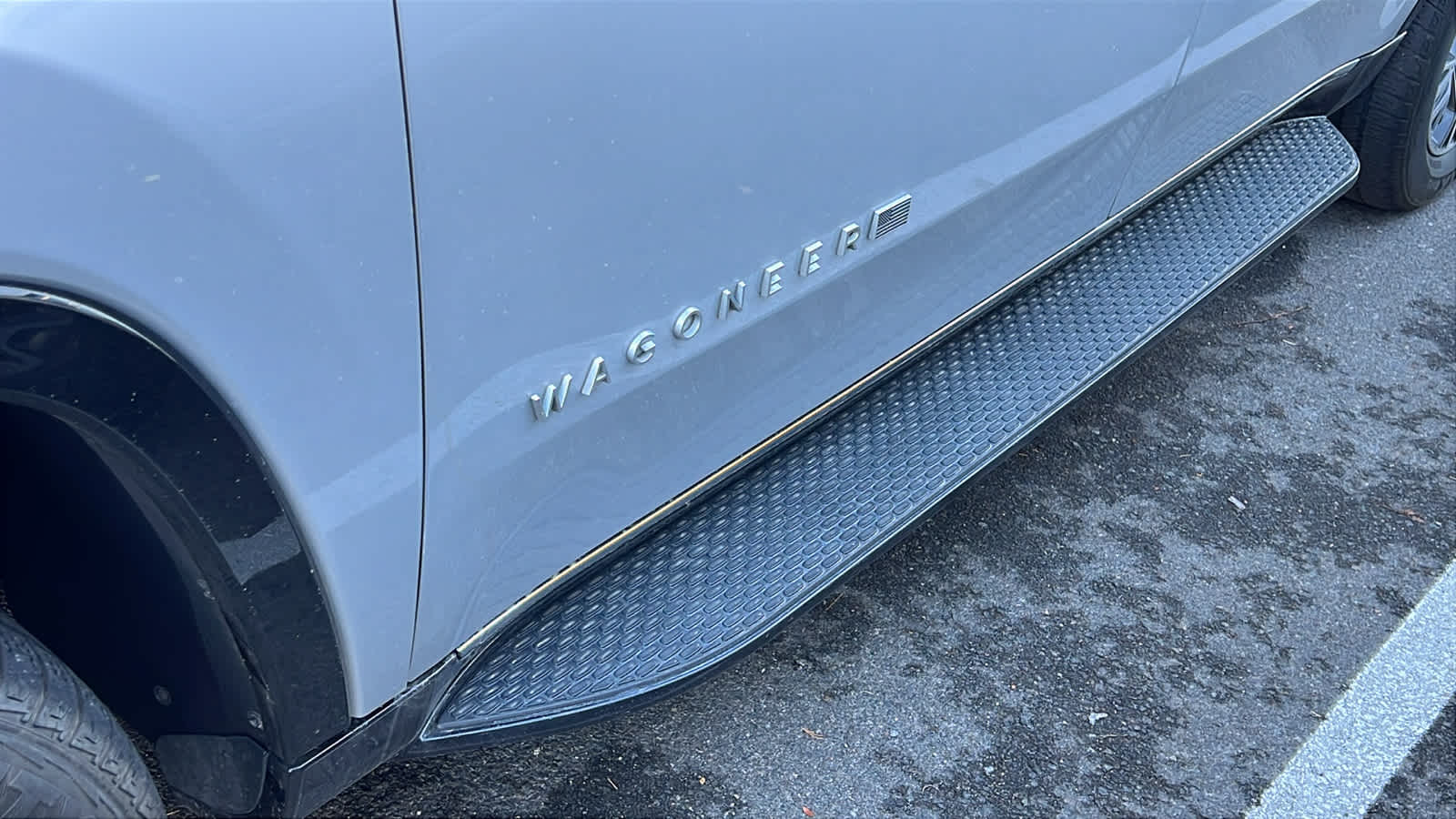 Thumbnail: 2022 Jeep Wagoneer - 5