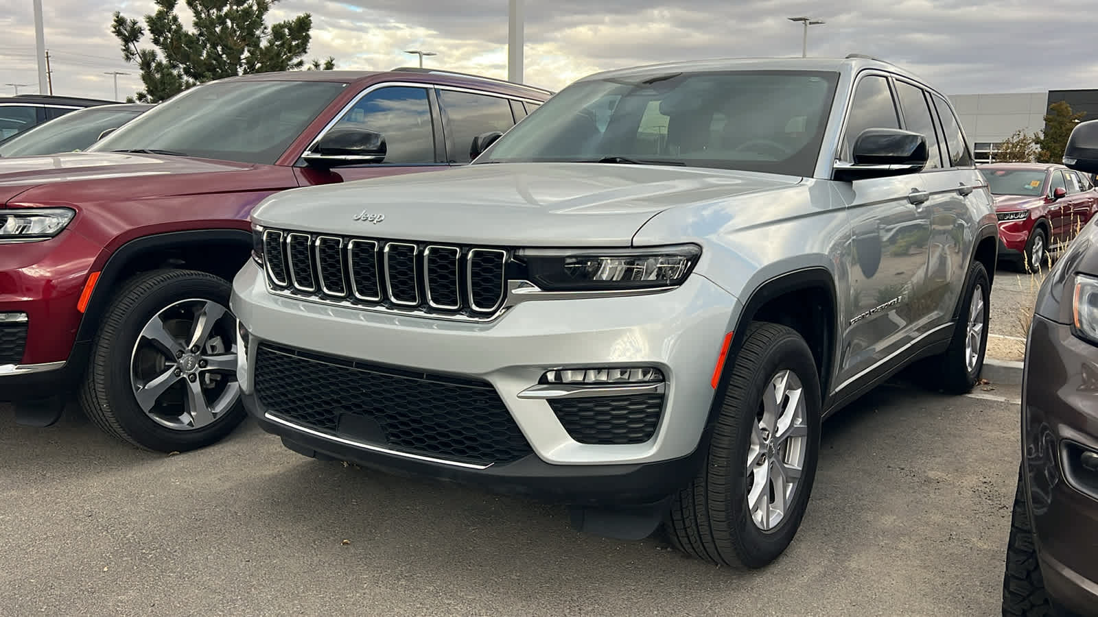 Used 2022 Jeep Grand Cherokee Limited SUV
