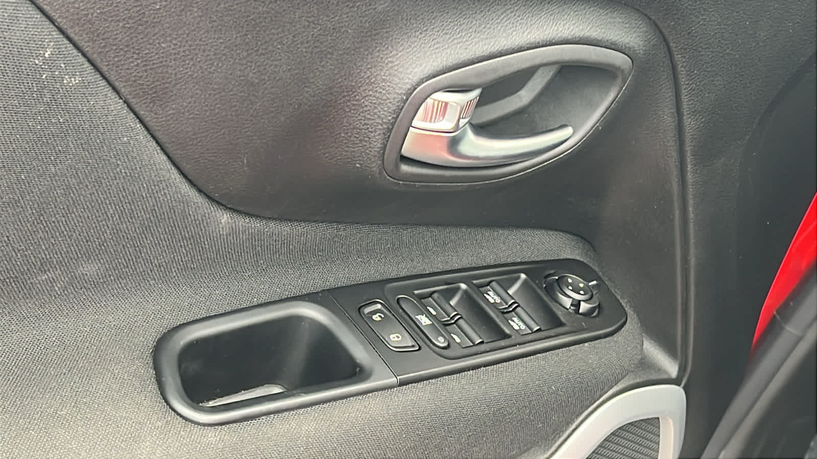 Thumbnail: 2021 Jeep Renegade - 22