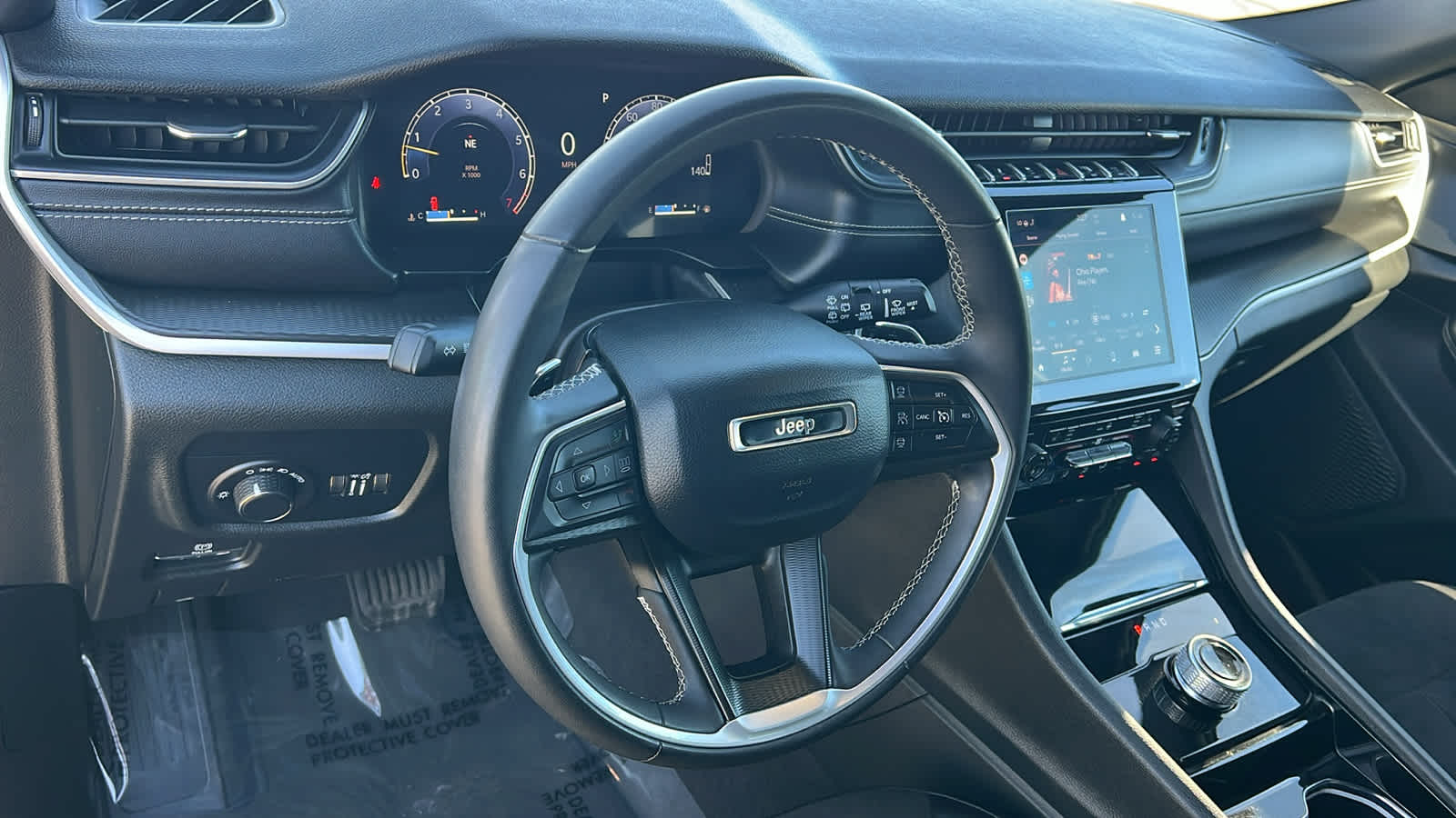 Thumbnail: 2023 Jeep Grand Cherokee - 10