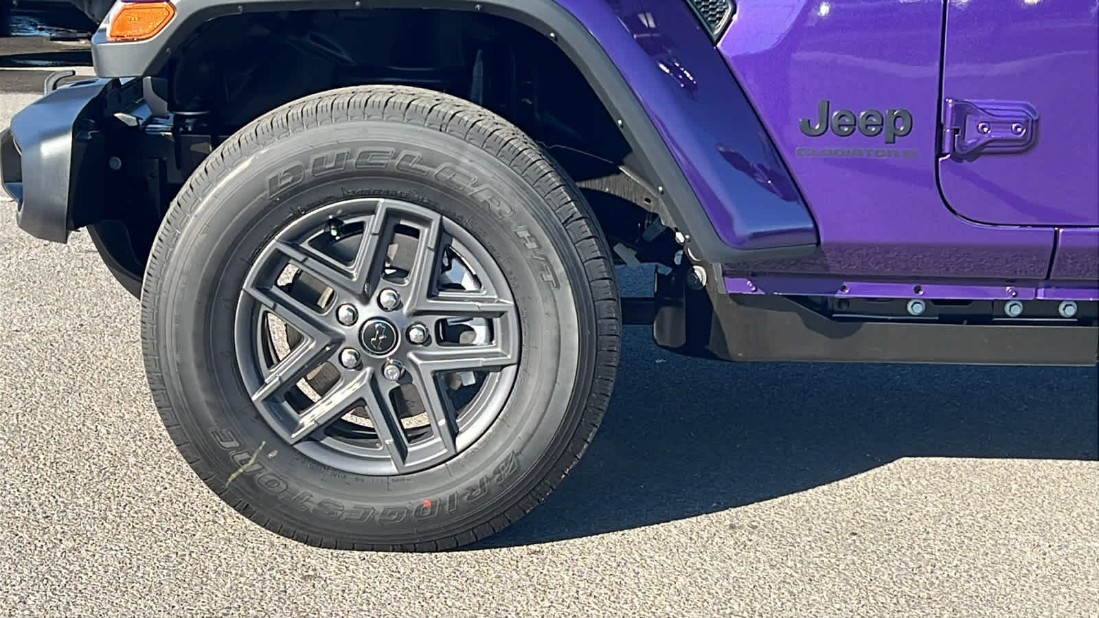 Thumbnail: 2026 Jeep Gladiator - 9