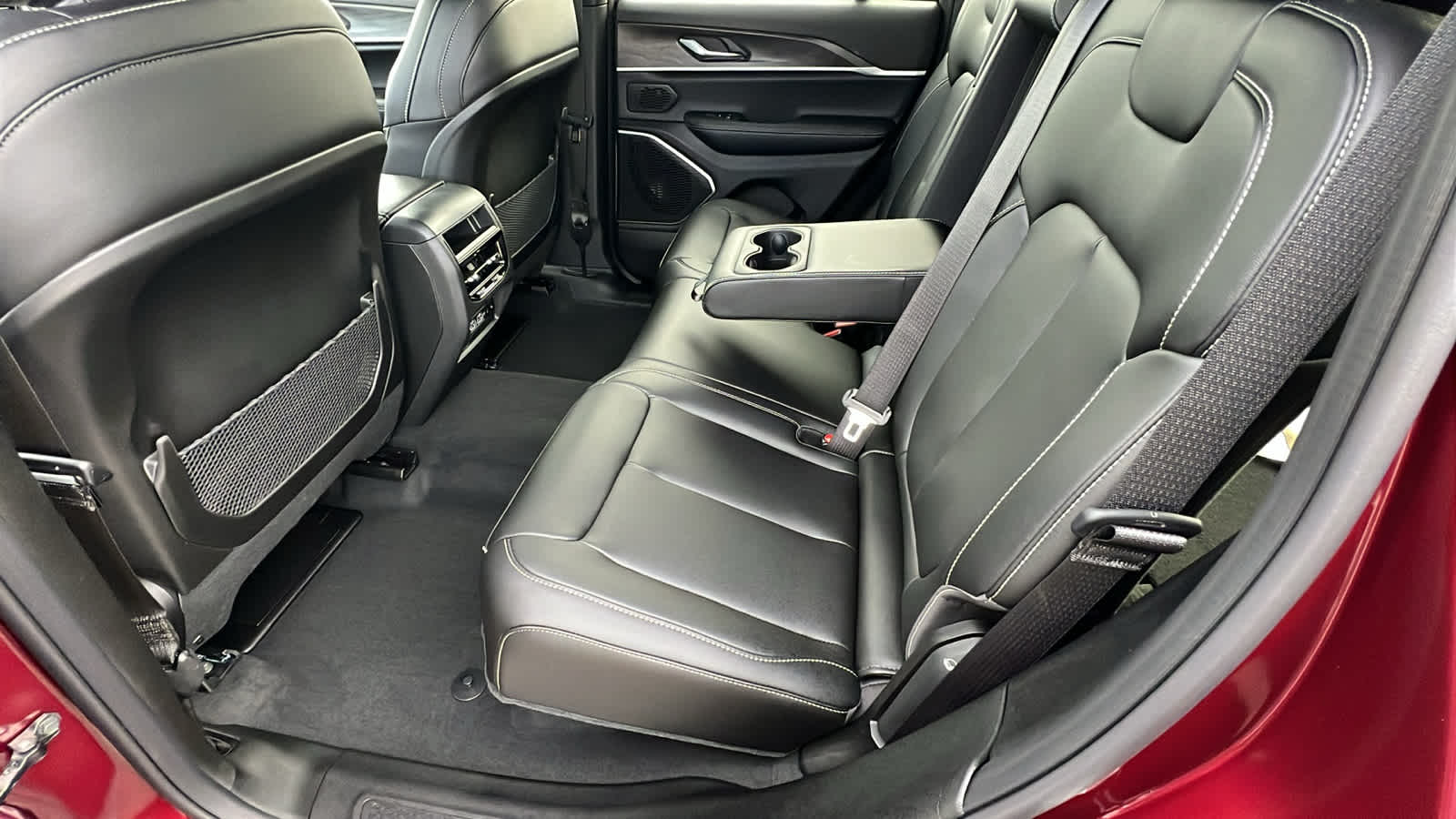 Thumbnail: 2025 Jeep Grand Cherokee - 24