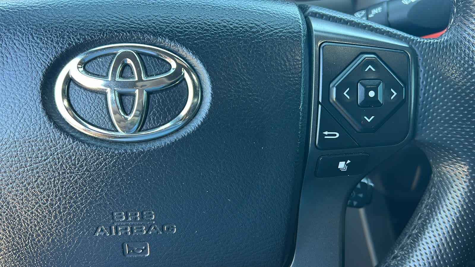 Thumbnail: 2017 Toyota Tacoma - 20