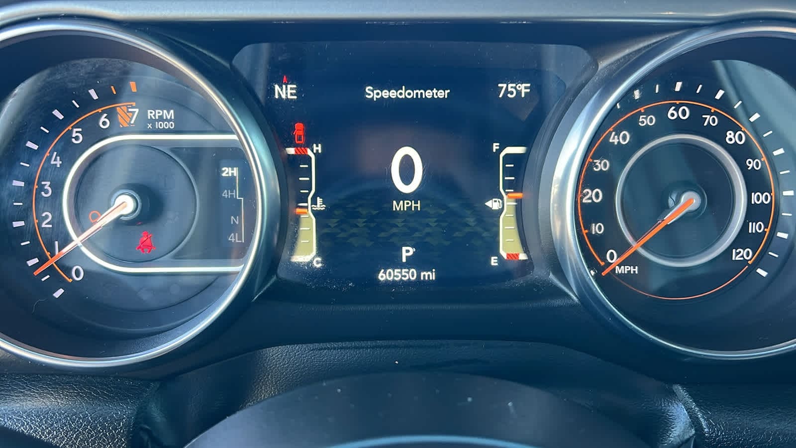 Thumbnail: 2022 Jeep Gladiator - 21