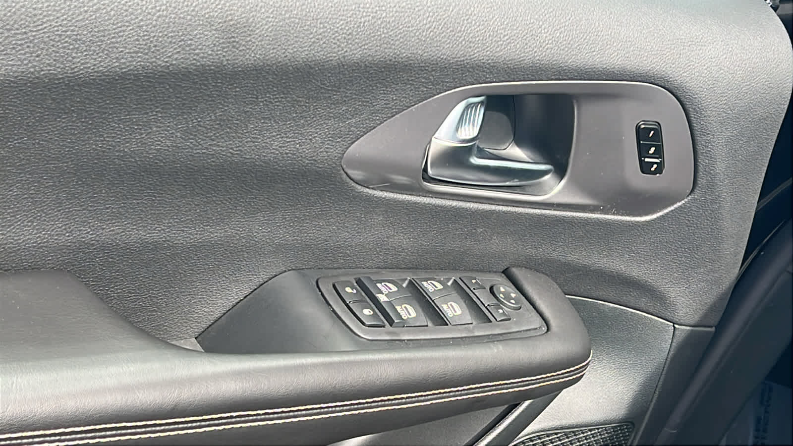 Thumbnail: 2026 Chrysler Pacifica - 22