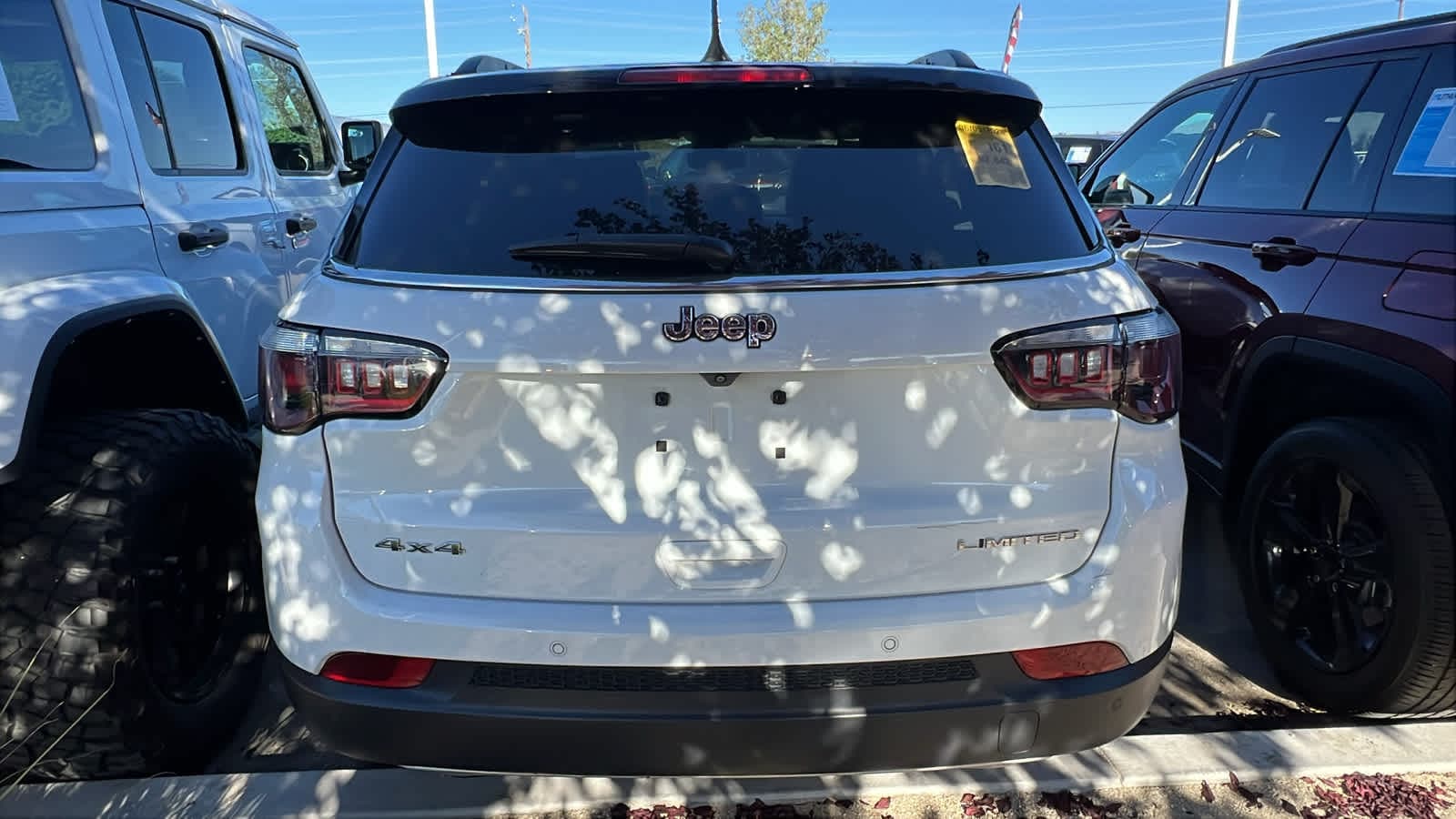 Thumbnail: 2023 Jeep Compass - 8