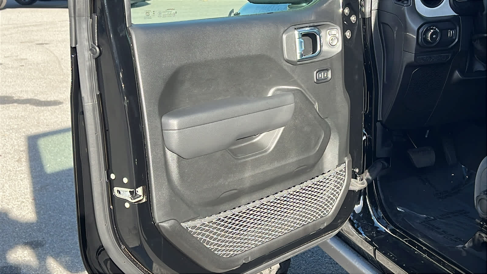 Thumbnail: 2026 Jeep Wrangler - 22