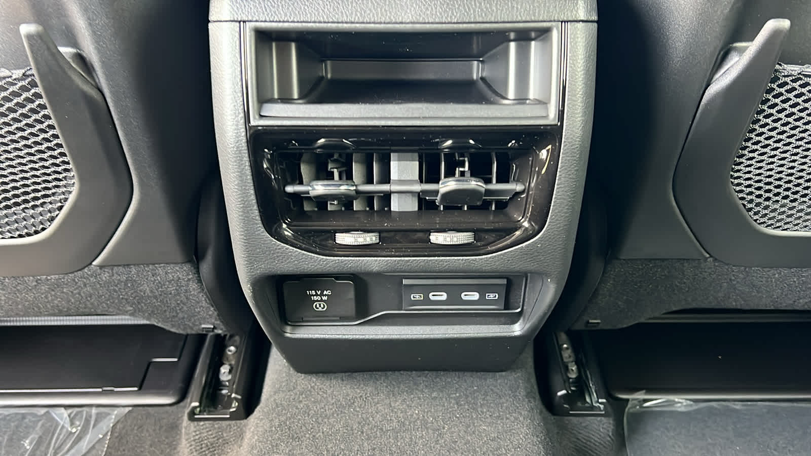 Thumbnail: 2026 Jeep Grand Cherokee - 25