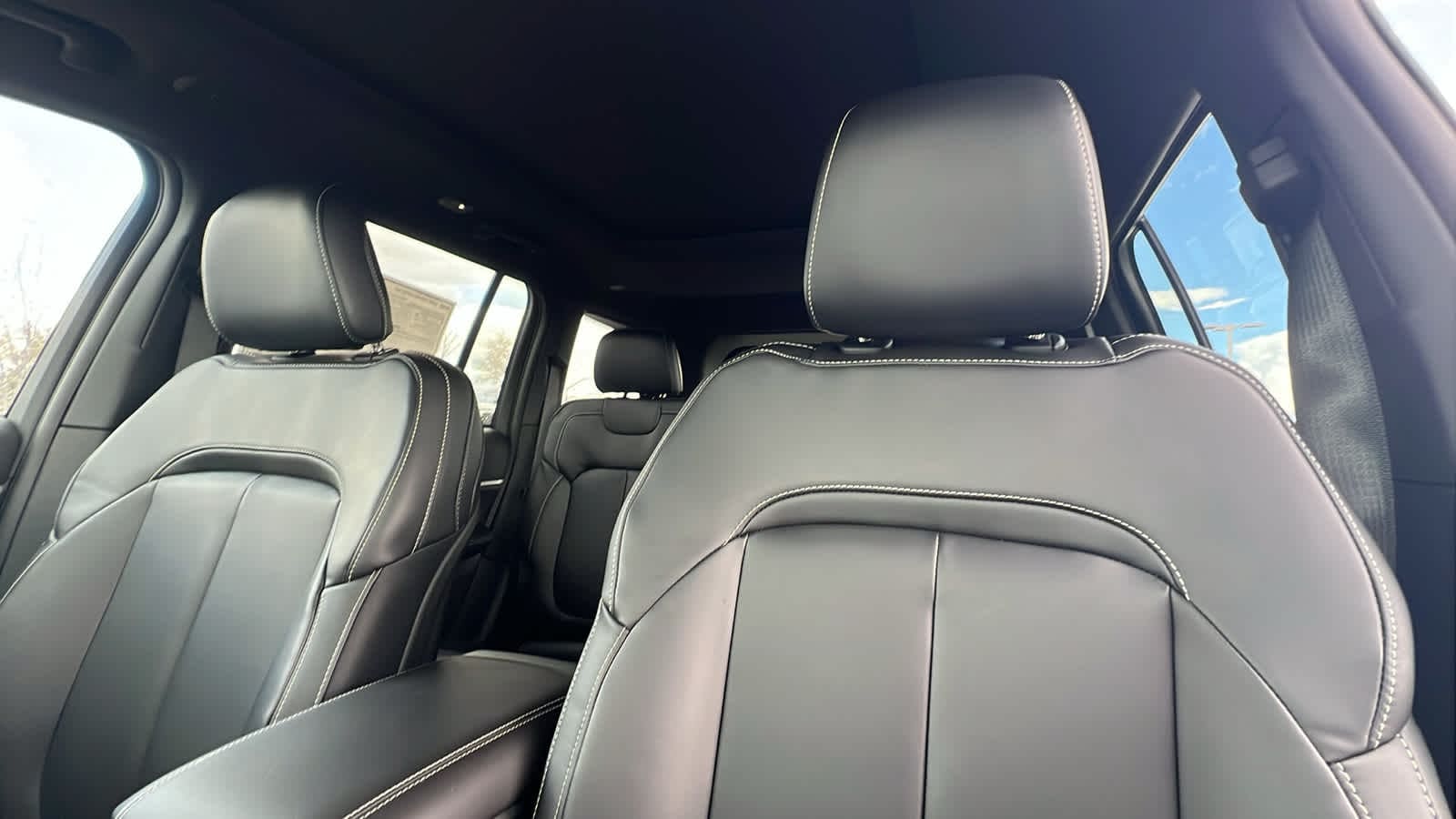 Thumbnail: 2026 Jeep Grand Cherokee - 11