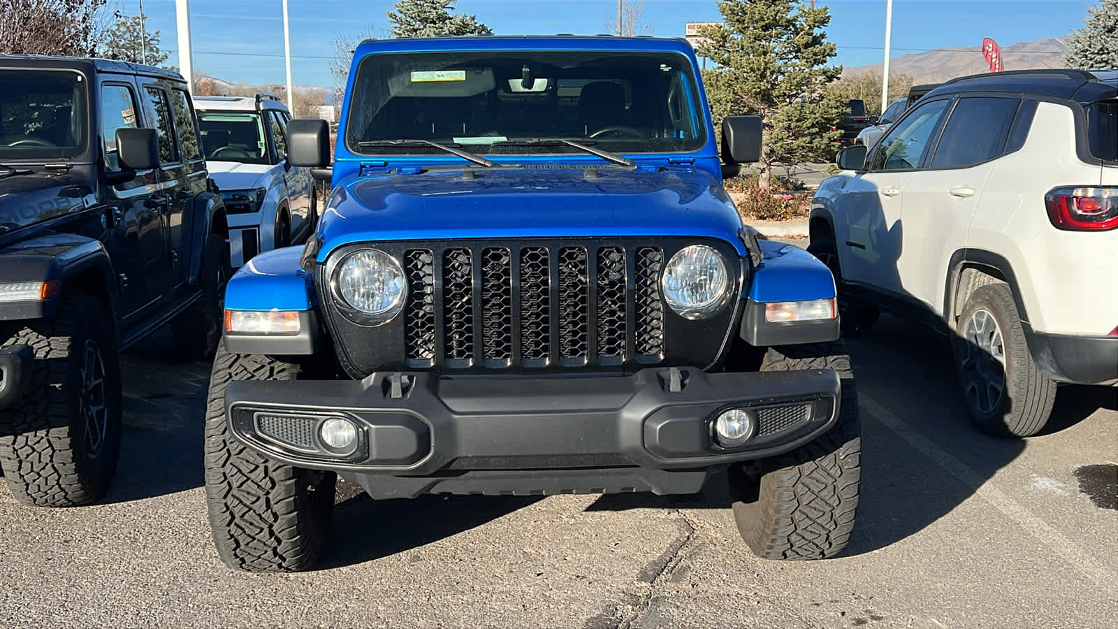 Thumbnail: 2022 Jeep Gladiator - 2