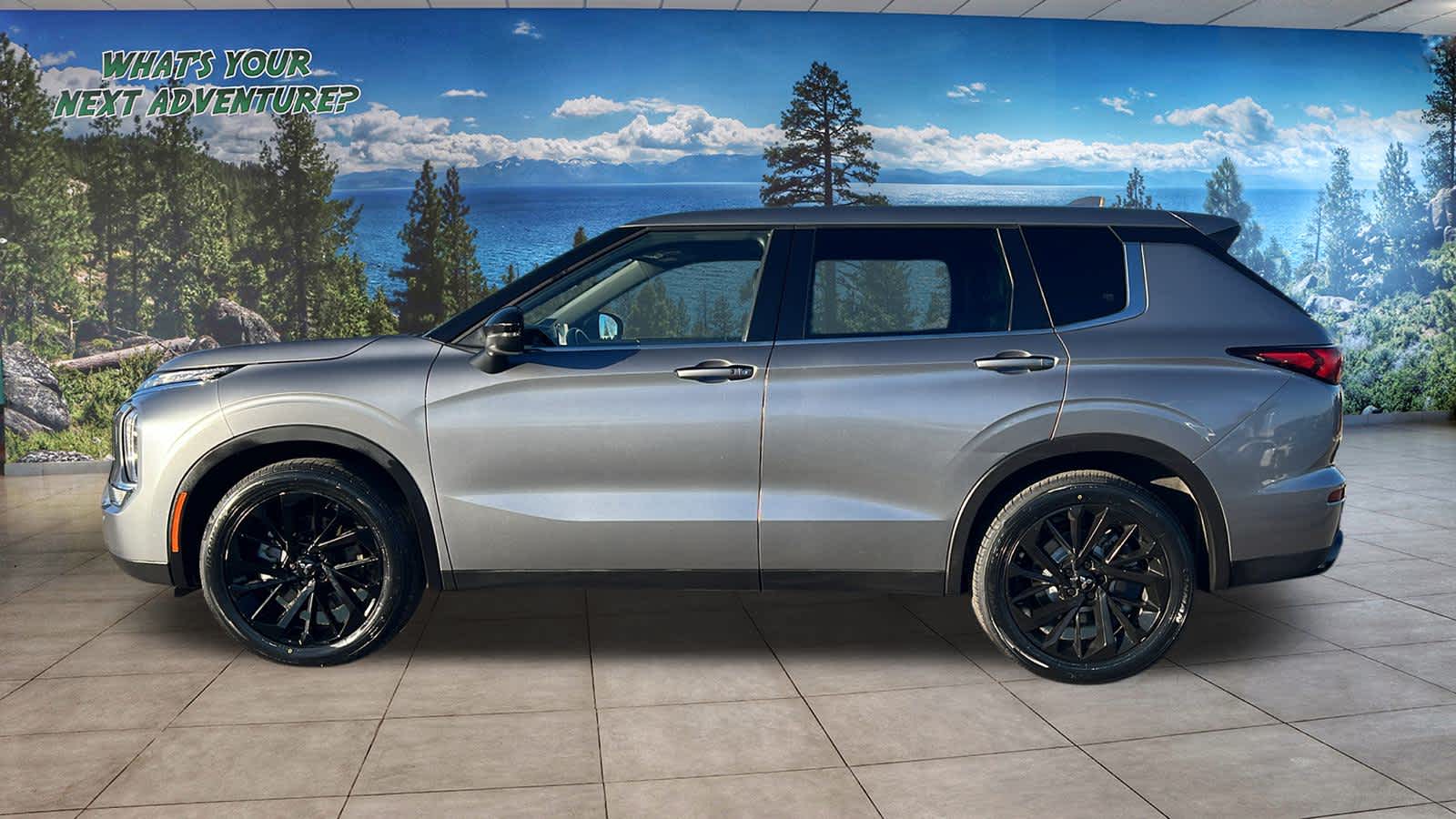 Thumbnail: 2022 Mitsubishi Outlander - 8