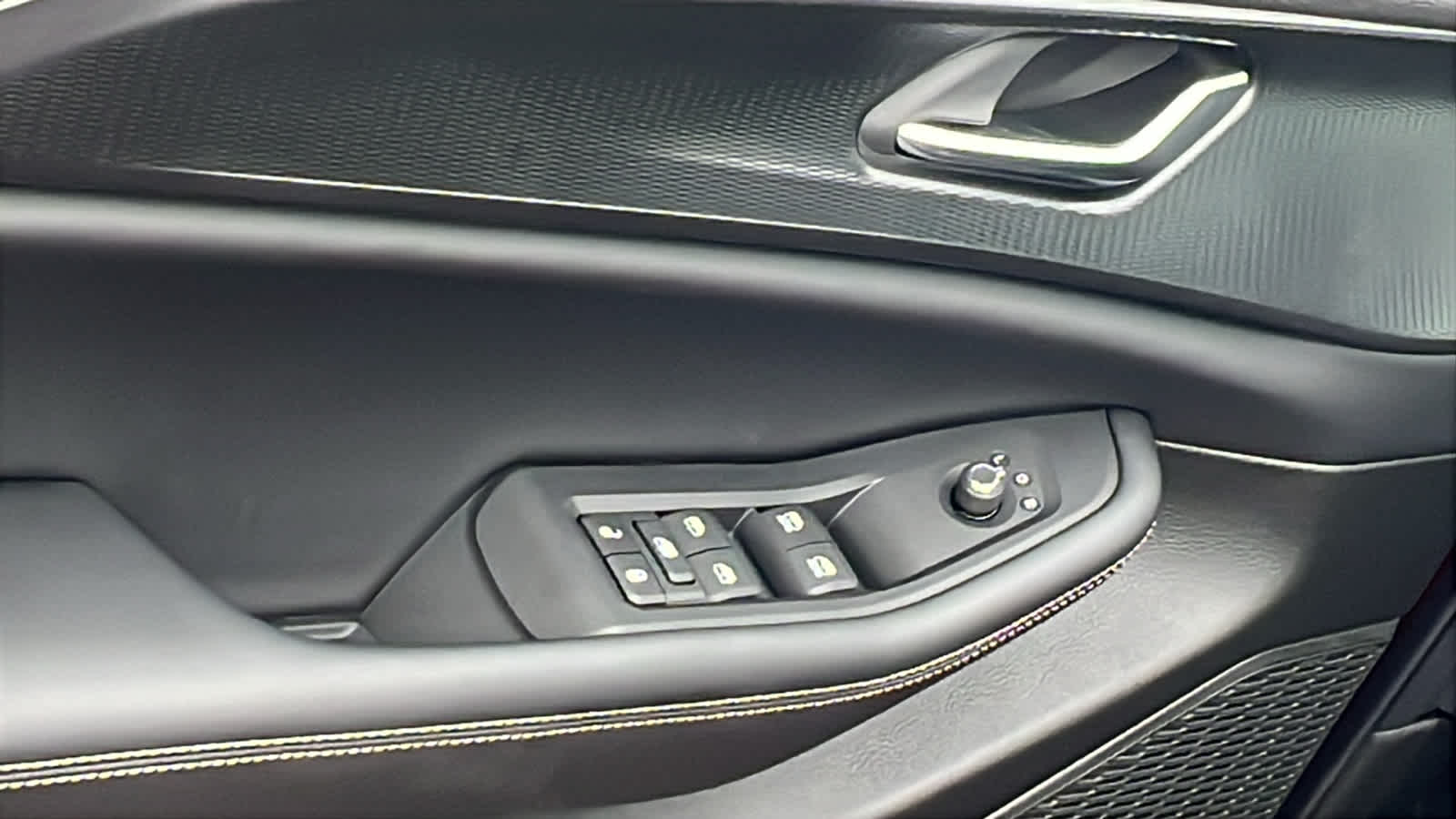 Thumbnail: 2025 Jeep Grand Cherokee - 22