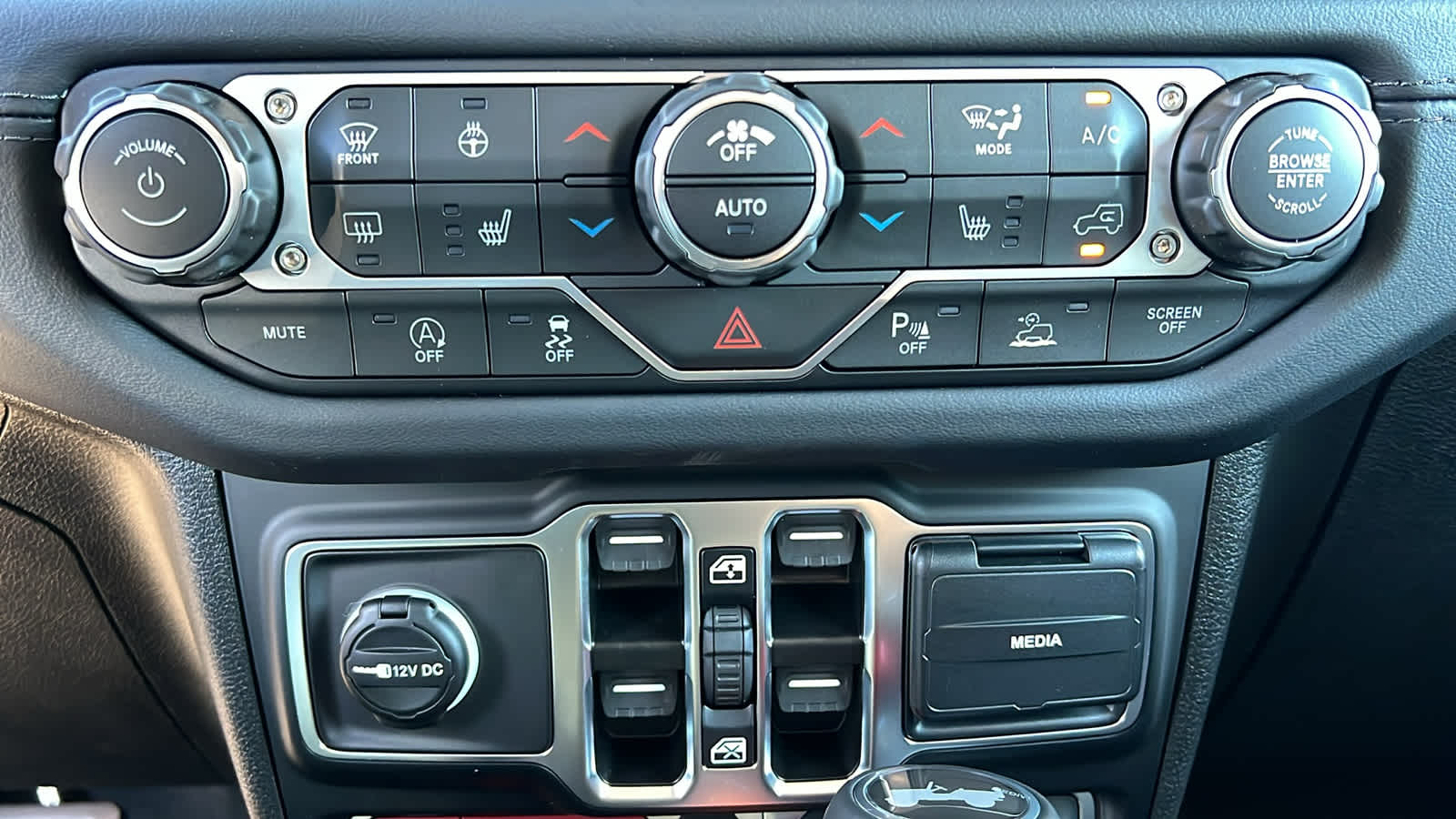 Thumbnail: 2026 Jeep Wrangler - 14