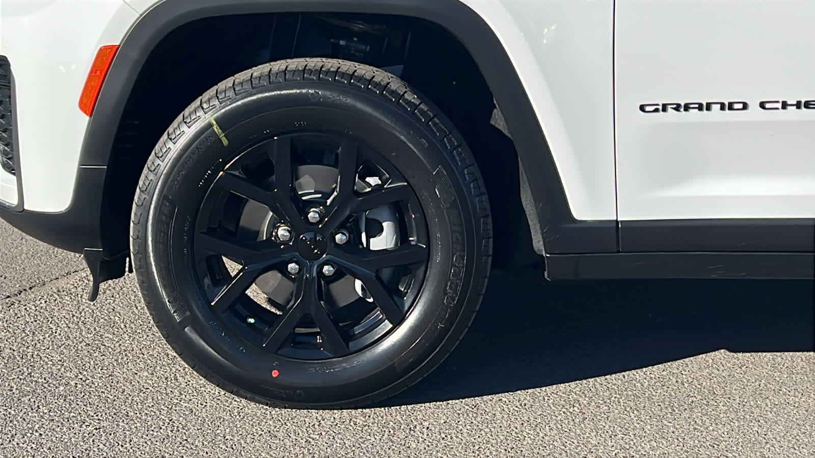 Thumbnail: 2026 Jeep Grand Cherokee - 9