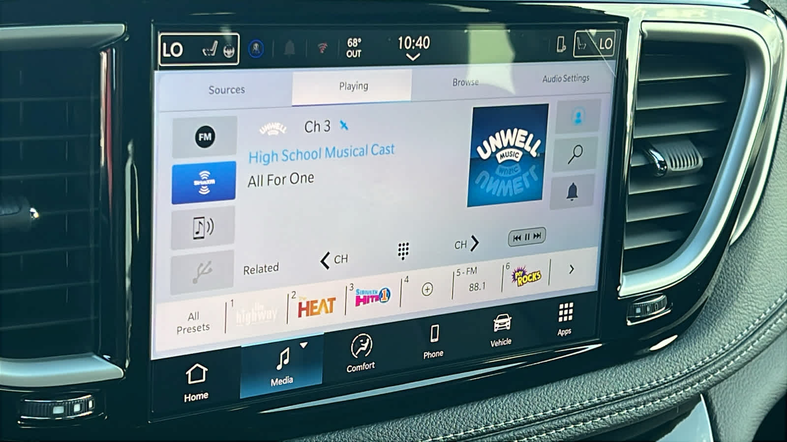 Thumbnail: 2026 Chrysler Pacifica - 15