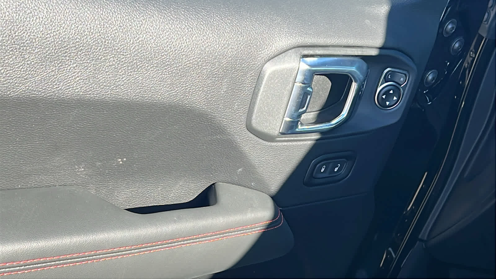 Thumbnail: 2026 Jeep Wrangler - 22